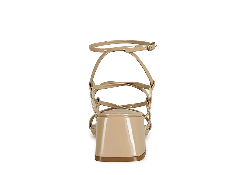 Anika Sandal