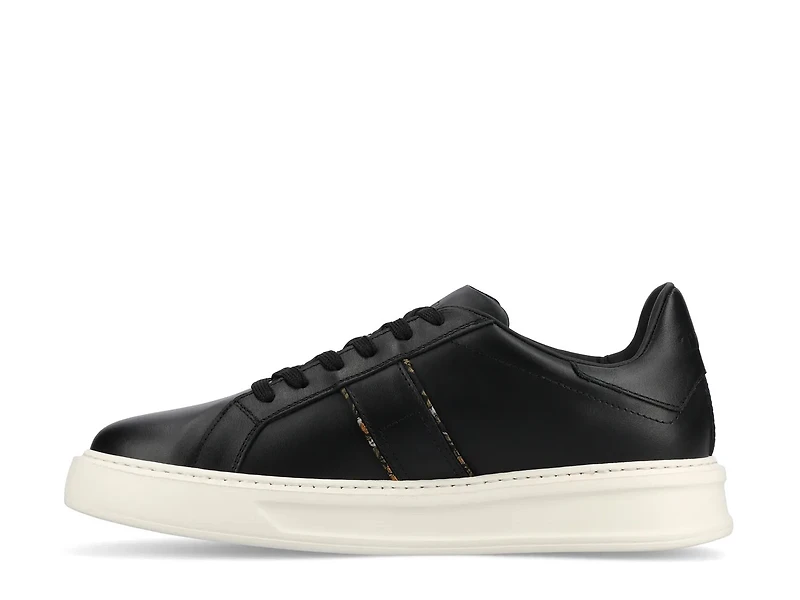 Logan Sneaker