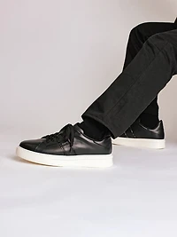 Logan Sneaker