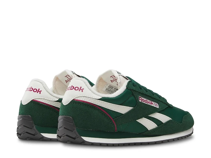 Classic AZ Sneaker