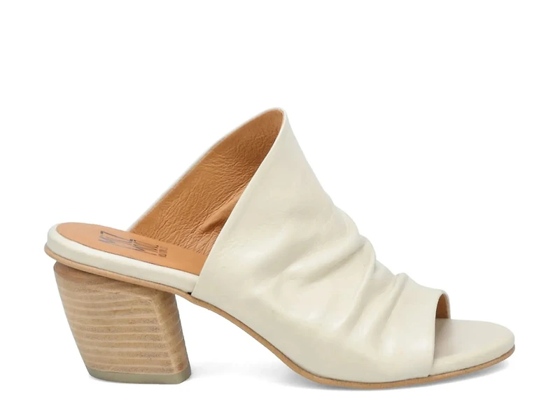 Ainsely Sandal