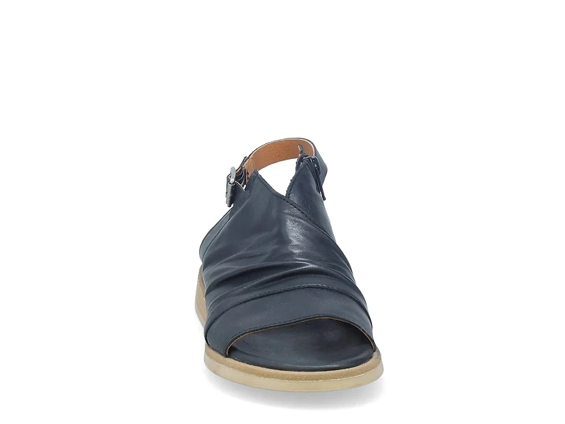 Conor Sandal