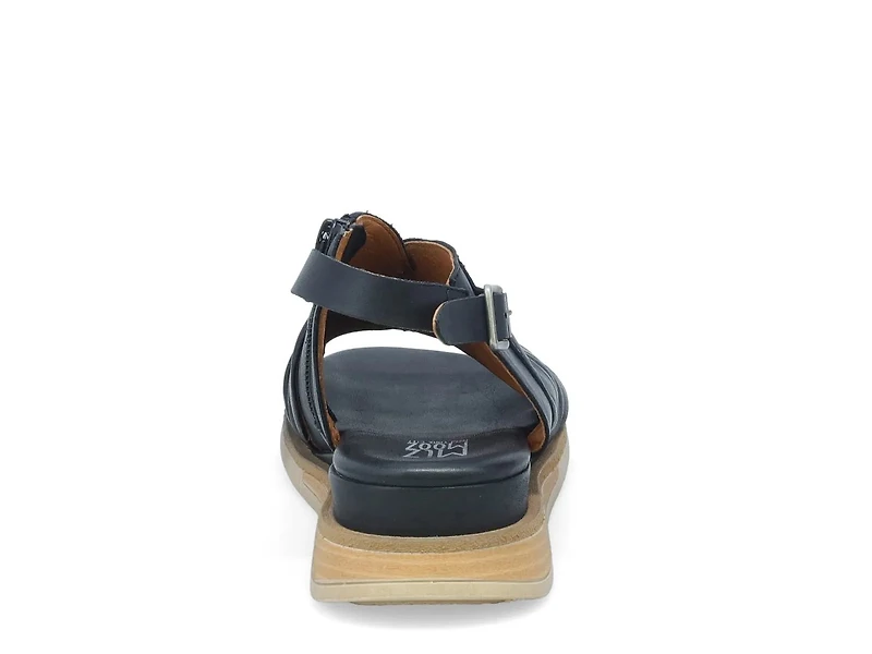 Conor Sandal