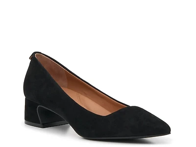Daina Pump
