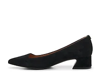 Daina Pump