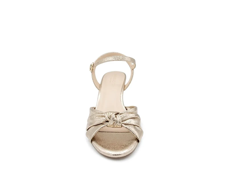 Monique Sandal