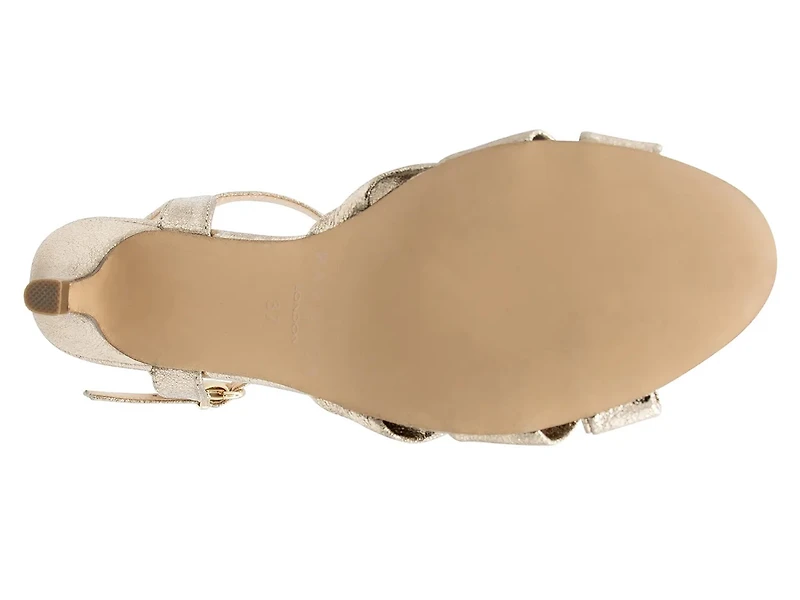 Monique Sandal