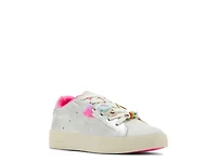 Poet Sneaker