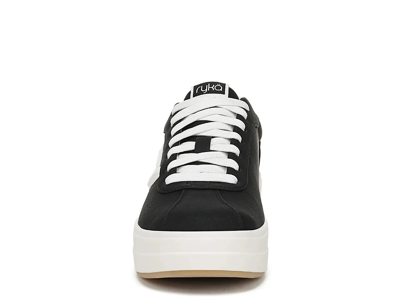 Viv Max Platform Sneaker