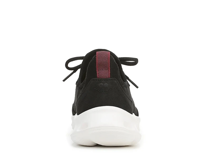 ActivFoam X Sneaker