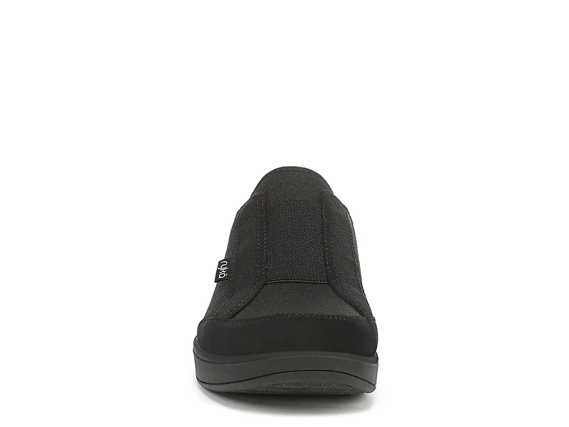 Lounge Slip-On