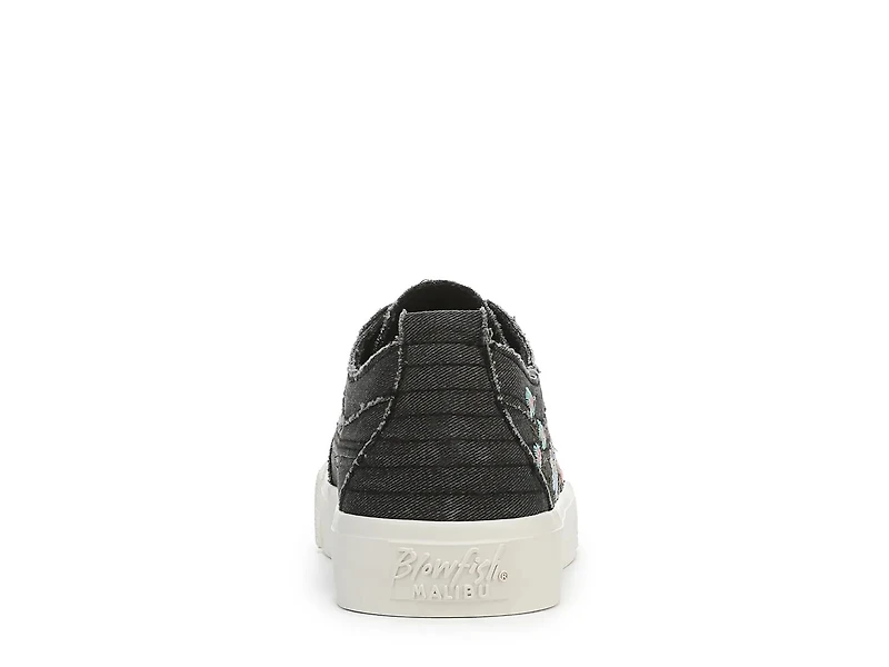 Vivid Sneaker