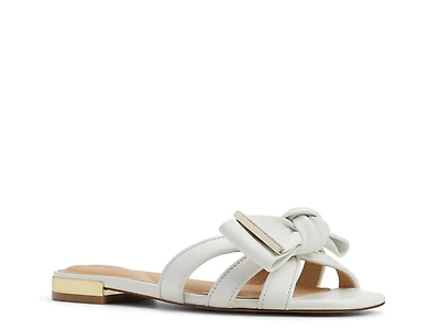 Elsie Sandal