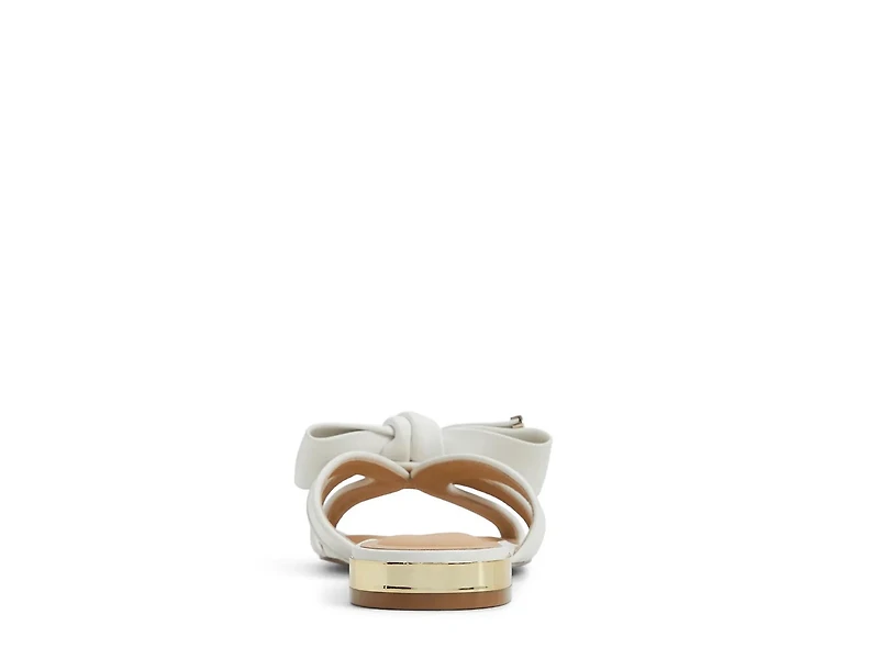 Elsie Sandal