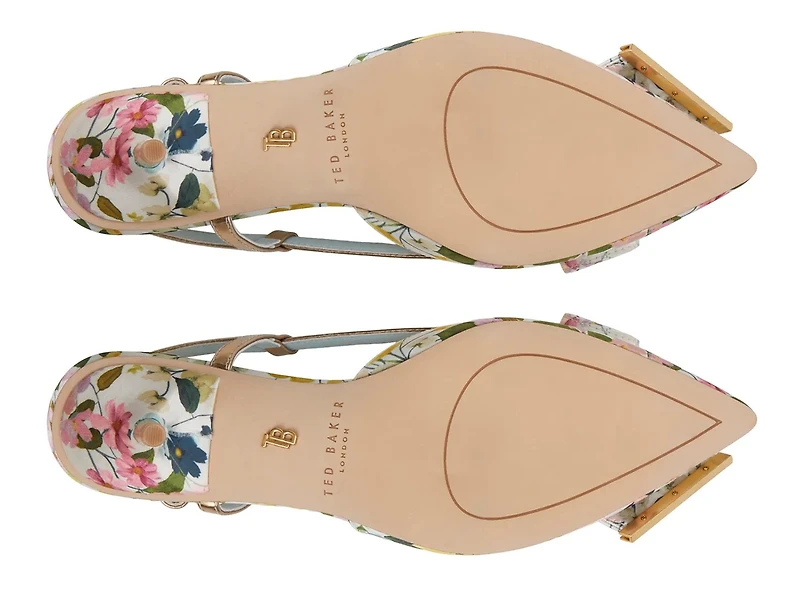 Romy Pump