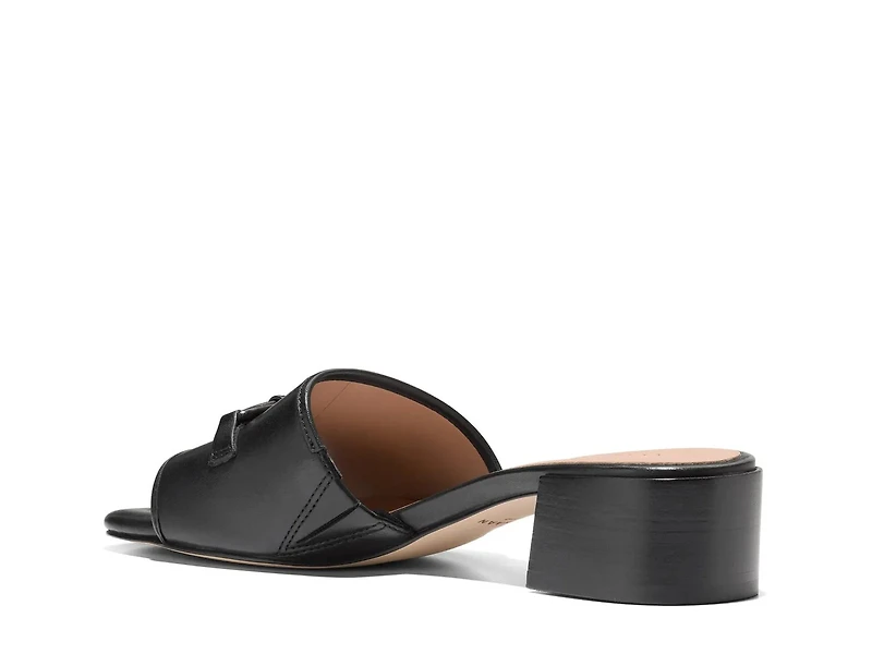 Cailyn Sandal