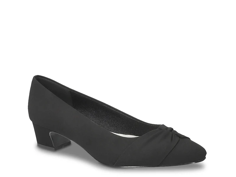 Lyanna Pump