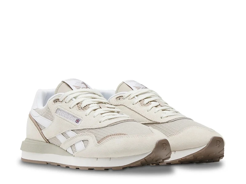 Classic Nylon 89 Sneaker