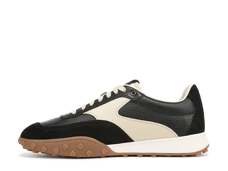 Pallisades Runner Sneaker