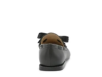 Izzi Flat