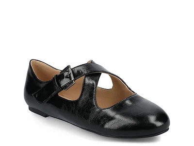 Ivanna Mary Jane Flat
