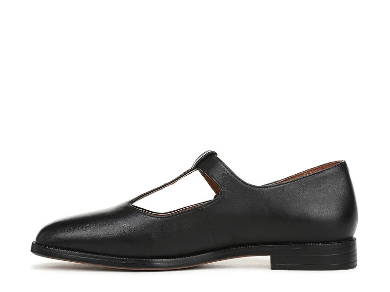 Kenley Mary Jane Flat