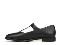Kenley Mary Jane Flat