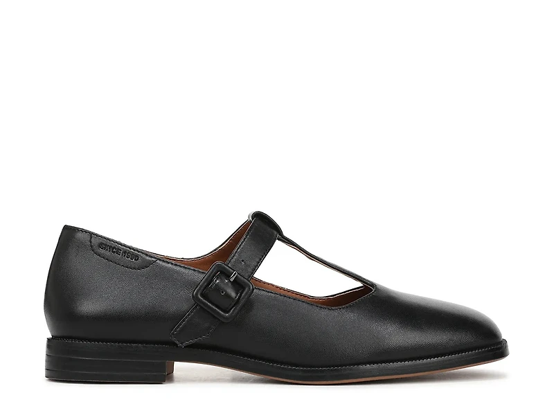 Kenley Mary Jane Flat