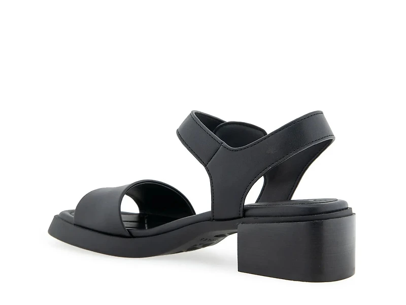 Dorian Sandal