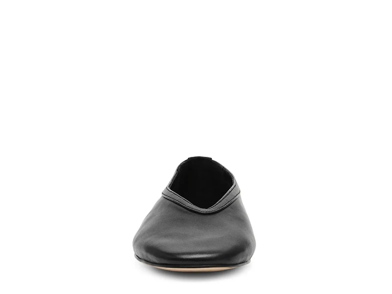 Leni Flat