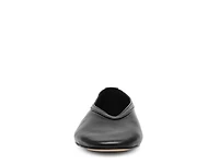 Leni Flat