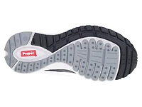 One Evolve Sneaker