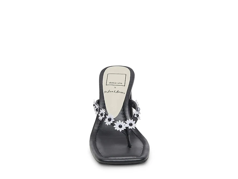 Daphne Sandal