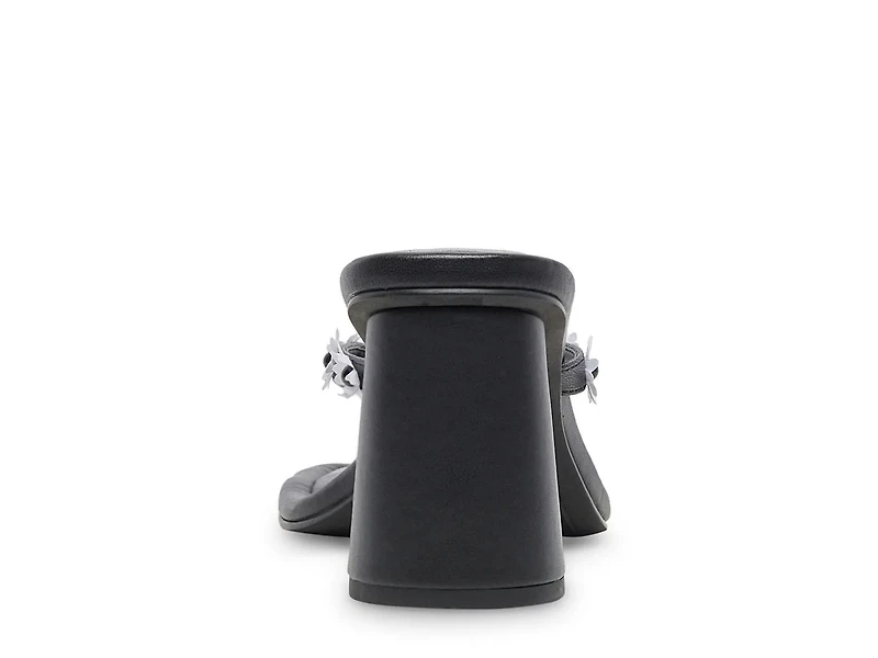 Daphne Sandal