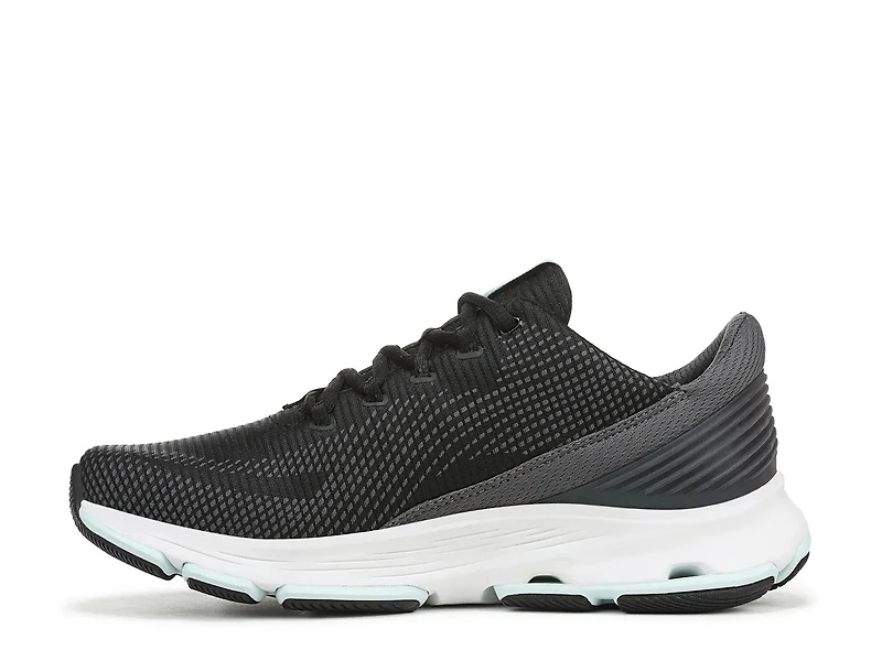 Devotion X 2 Walking Sneaker