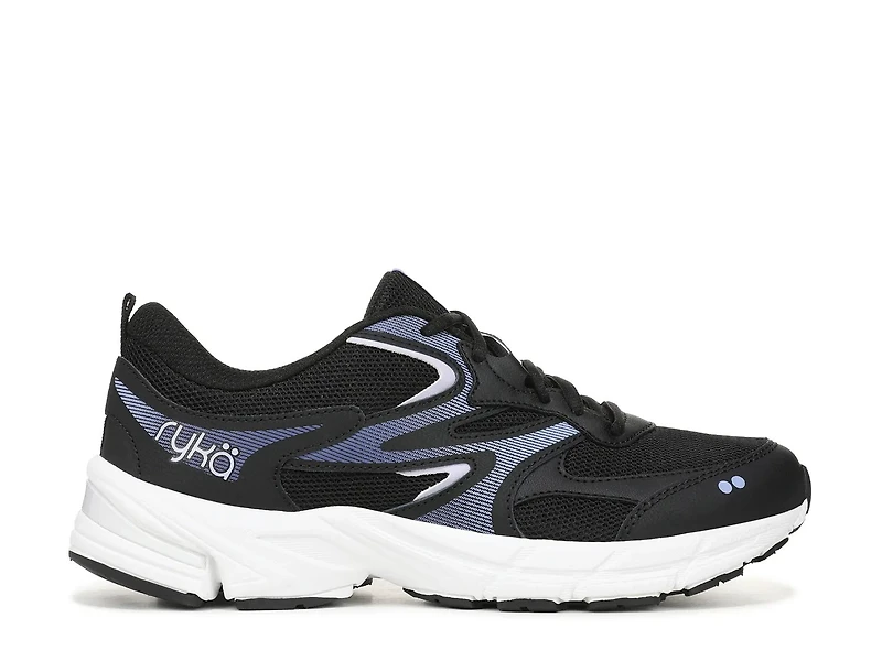 Invoke 2 Walking Sneaker