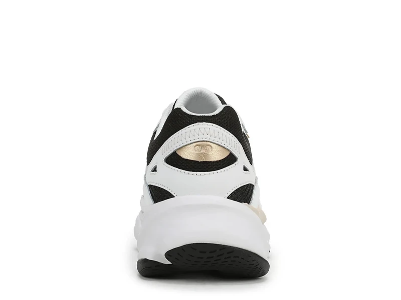 Rezorb Max Classic Walking Sneaker