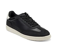Elliot Sneaker