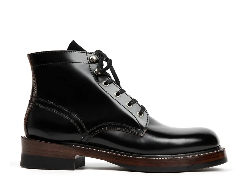 Vanguard Boot
