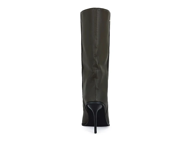 Dusty Boot
