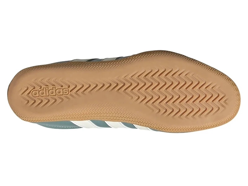 Grand Court Lo Sneaker