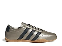 Grand Court Lo Sneaker