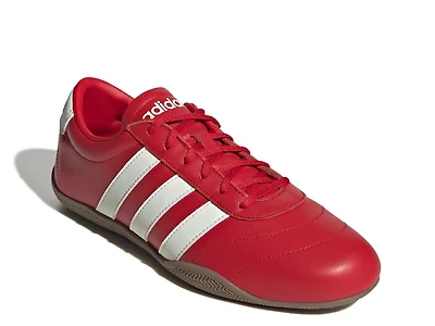 Grand Court Lo Sneaker