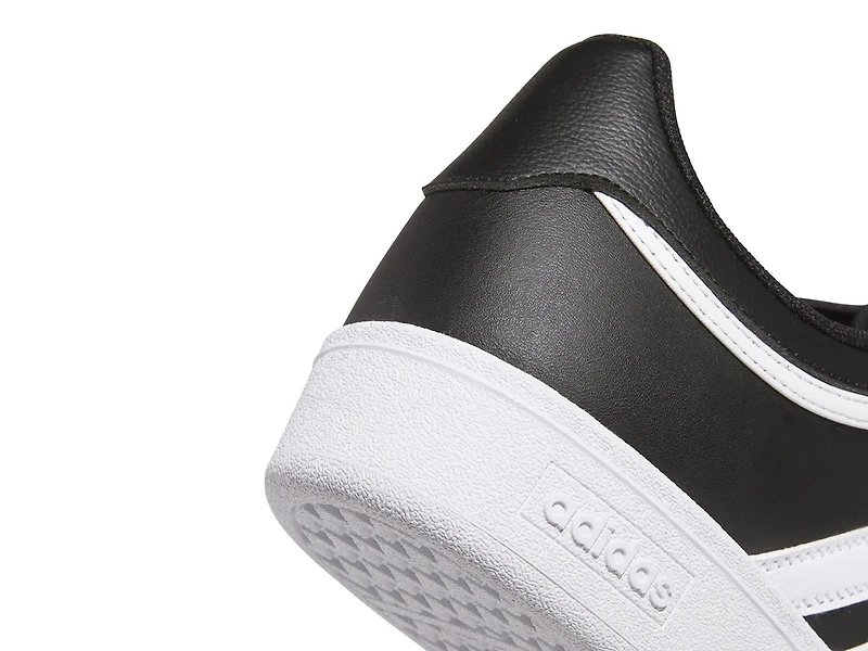 Hoops 4.0 Sneaker