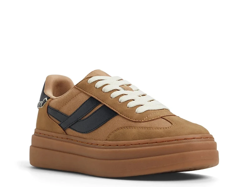 Tommie Sneaker