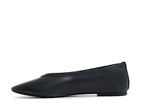 Eleynora Flat