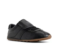Forward Sneaker