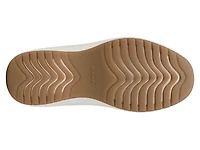 Feel At Ease Sneaker