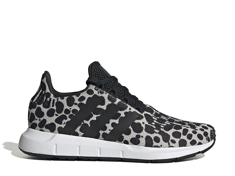 Swift Run 1.0 Sneaker