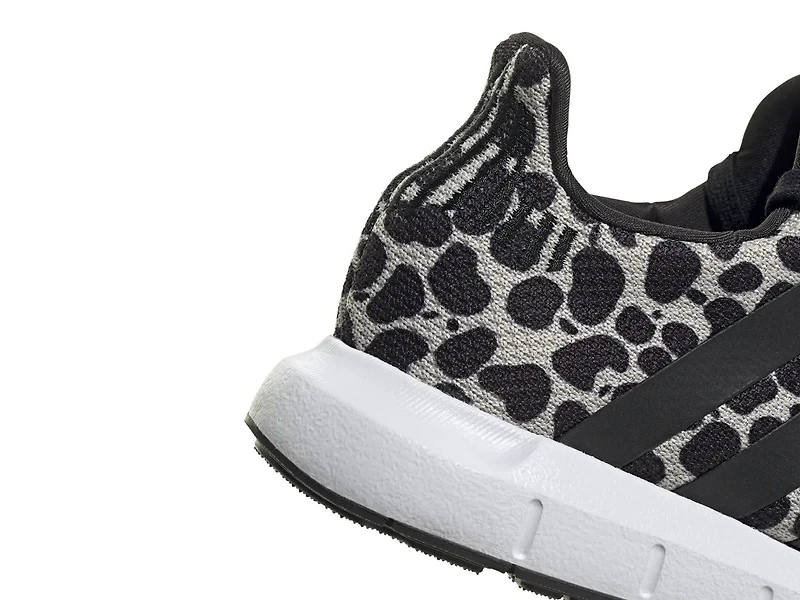 Swift Run 1.0 Sneaker